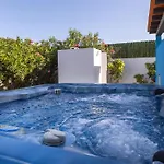 Luxury Melissa Villa