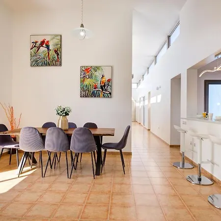 Luxury Melissa Villa