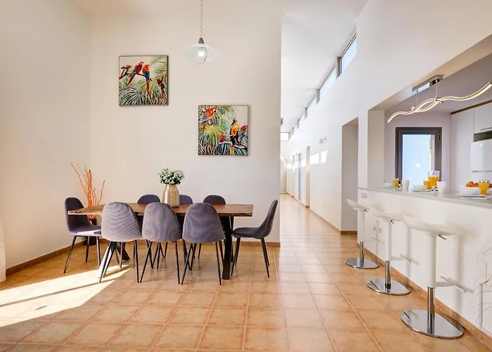 Luxury Melissa Willa